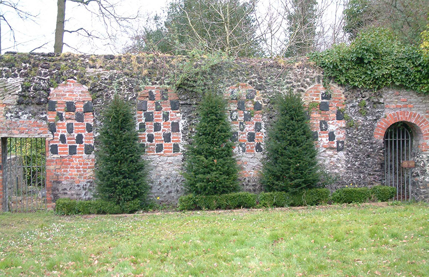 The Chequered Walled Garden, Kingswood
